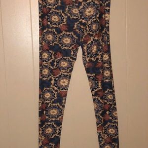 lularoe leggings (tall & curvy)